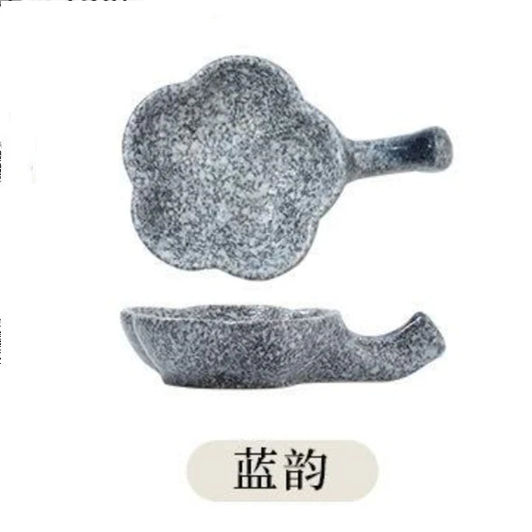Creative Plum Blossom Shape Ceramic Seasoning Dish Japanese Style Clay Handle Condiment Tray Mustard Soy Sauce Plate Tableware