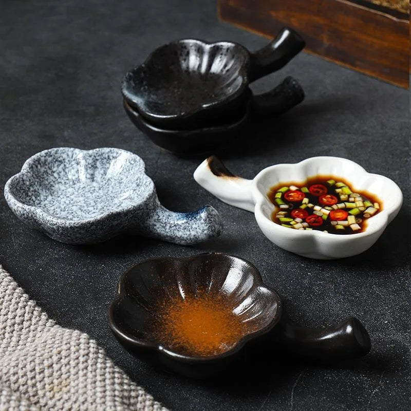 Creative Plum Blossom Shape Ceramic Seasoning Dish Japanese Style Clay Handle Condiment Tray Mustard Soy Sauce Plate Tableware